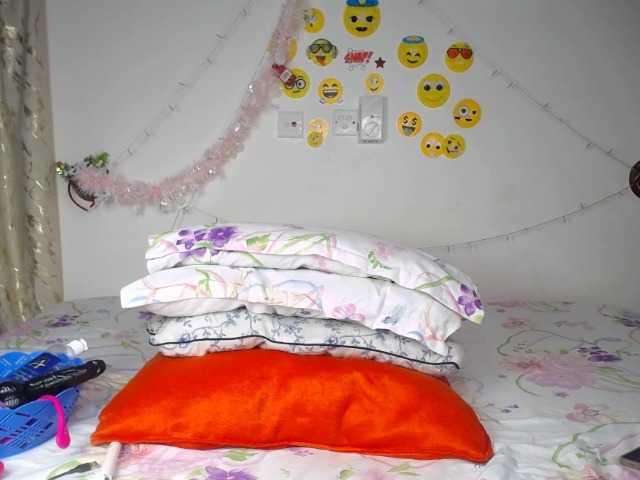 DaisyAmber's BongaCams show and profile