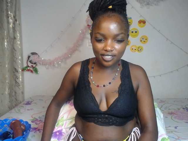 DaisyAmber's BongaCams show and profile