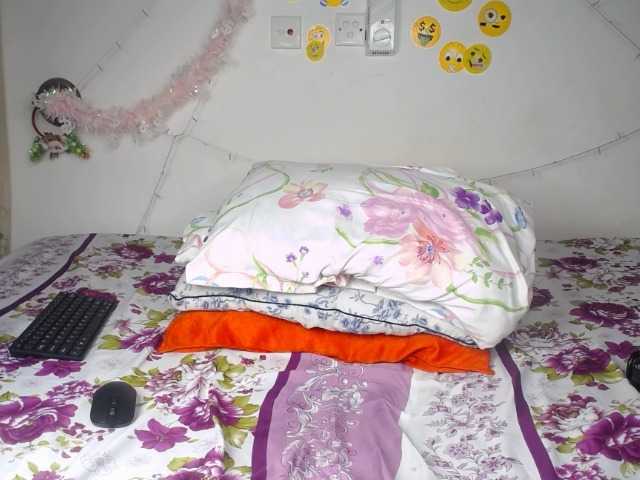 DaisyAmber's BongaCams show and profile