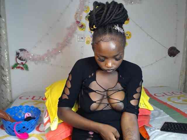 DaisyAmber Live Webcam on BongaCams