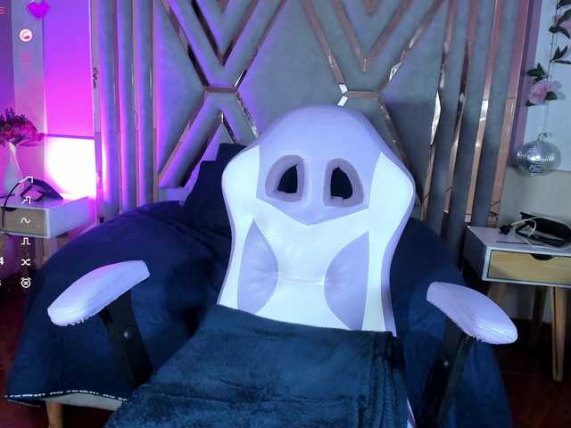 adri-rivera's BongaCams show and profile