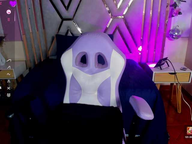 adri-rivera's BongaCams show and profile