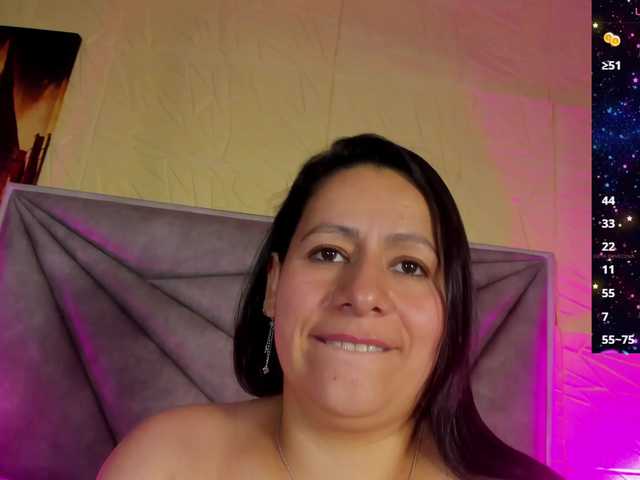 adri-rivera's BongaCams show and profile