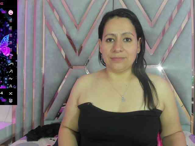 adri-rivera Live Webcam on BongaCams