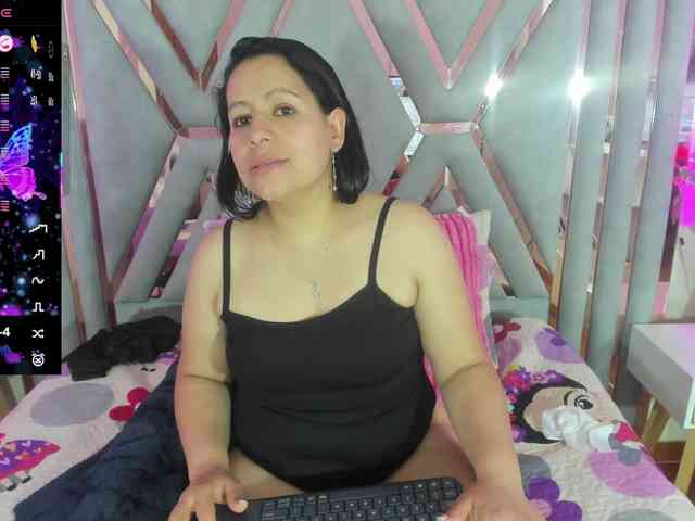 adri-rivera webcam