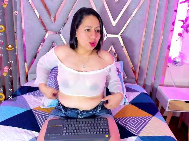 adri-rivera adri-rivera