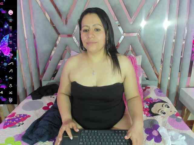 adri-rivera webcam