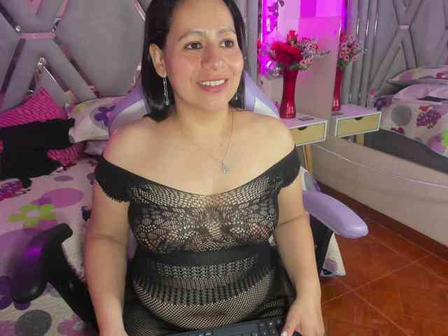 adri-rivera Live Webcam on BongaCams