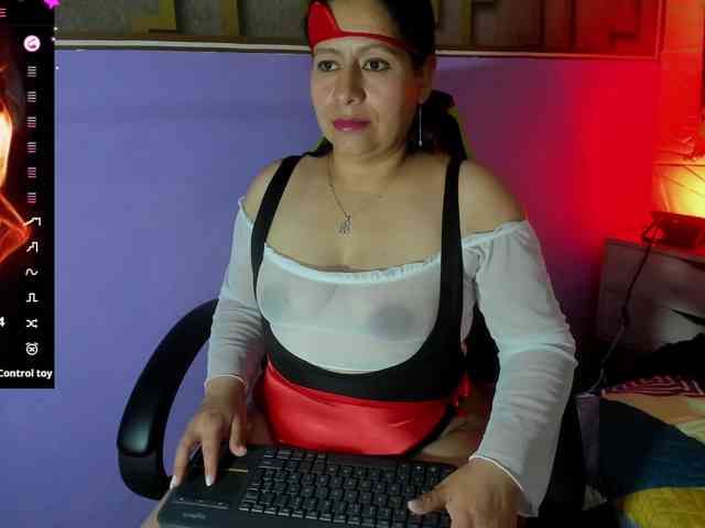 adri-rivera webcam