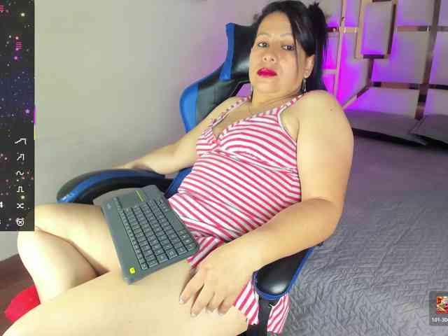 adri-rivera webcam
