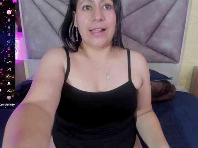 adri-rivera webcam