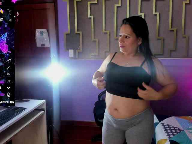 adri-rivera webcam