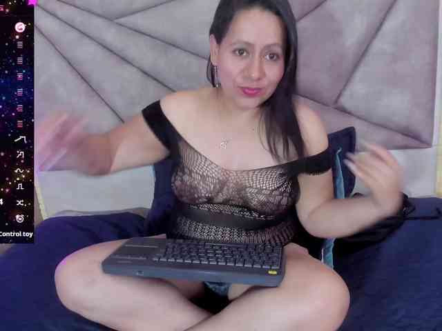 adri-rivera webcam