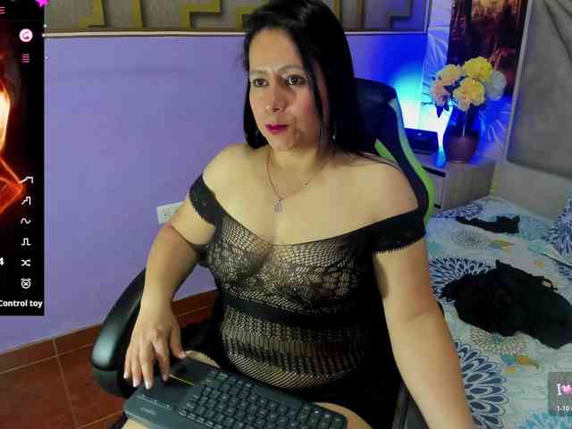 adri-rivera webcam