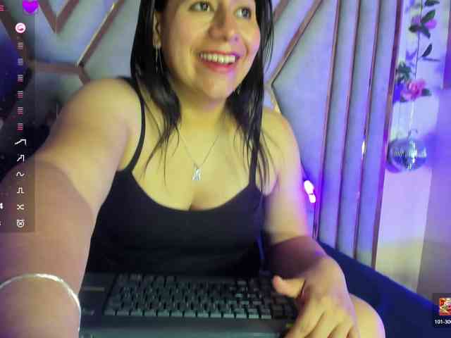 adri-rivera webcam