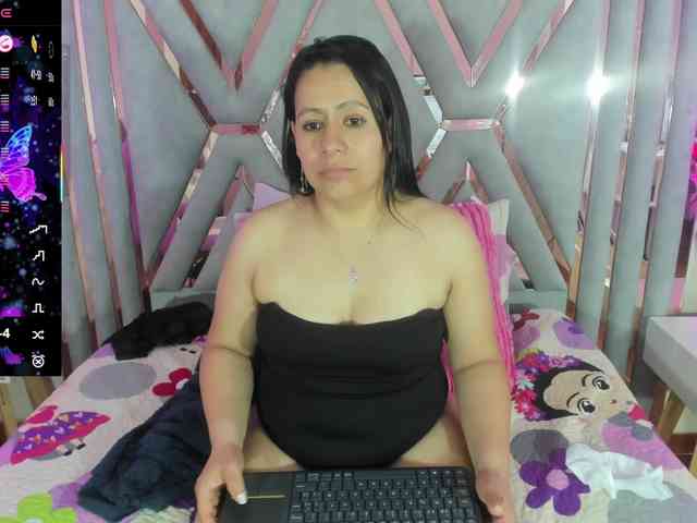 adri-rivera webcam