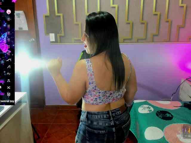 adri-rivera Live Webcam on BongaCams