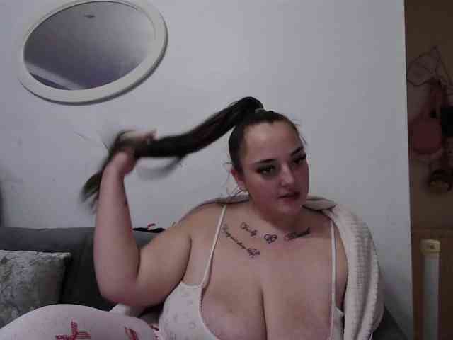 englishpawgxo1 webcam