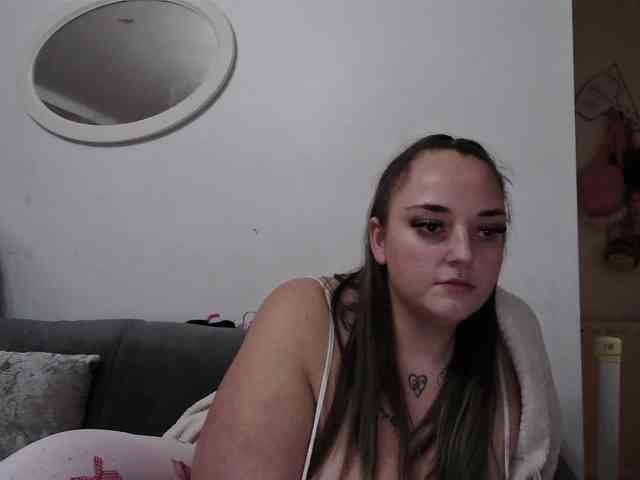 englishpawgxo1 webcam