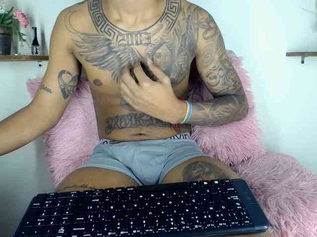 TatooNoah Live Webcam on BongaCams
