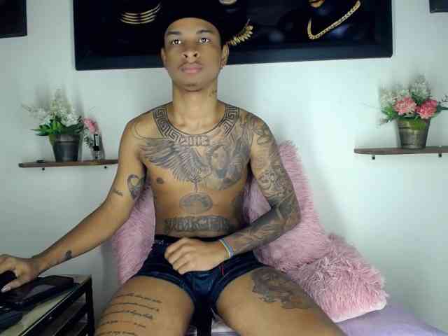 TatooNoah Live Webcam on BongaCams