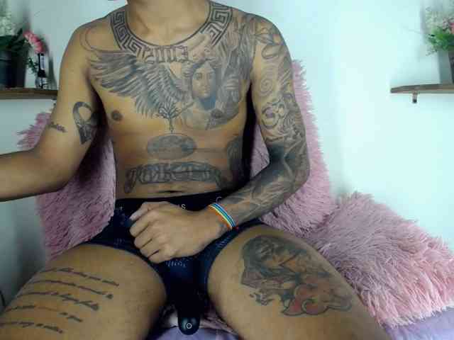 TatooNoah Live Webcam on BongaCams