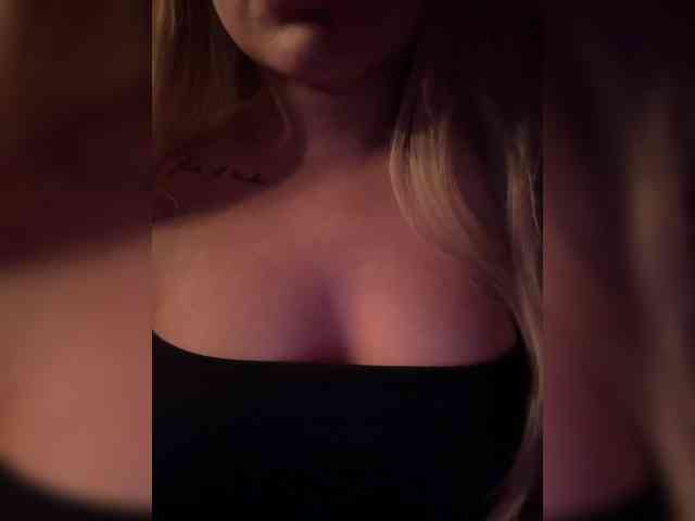 Sexygirll1 webcam