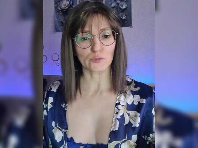Valkiriyas's BongaCams show and profile