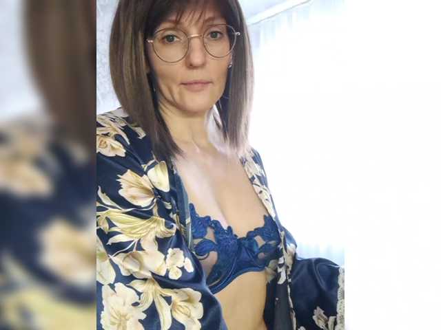 Valkiriyas's BongaCams show and profile