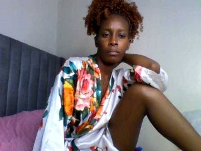 curvypetite001's BongaCams show and profile