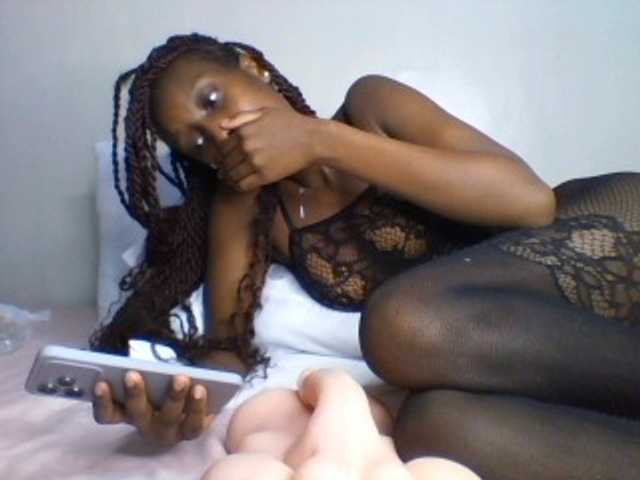 curvypetite001's BongaCams show and profile