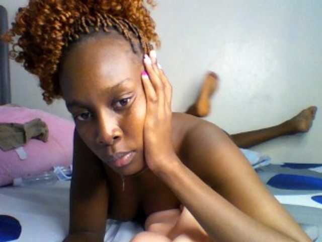 curvypetite001's BongaCams show and profile