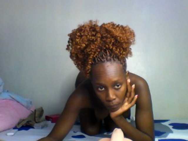 curvypetite001's BongaCams show and profile