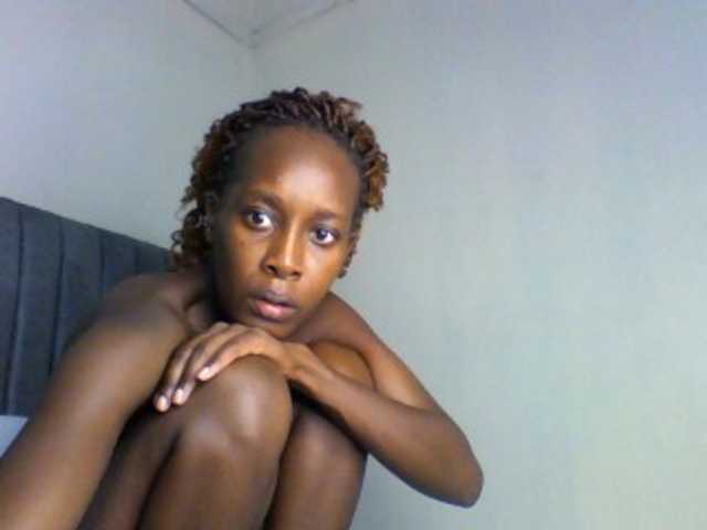 curvypetite001's BongaCams show and profile