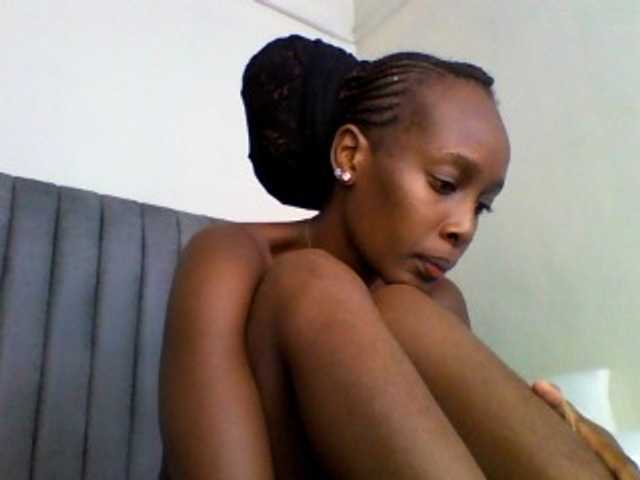 curvypetite001's BongaCams show and profile