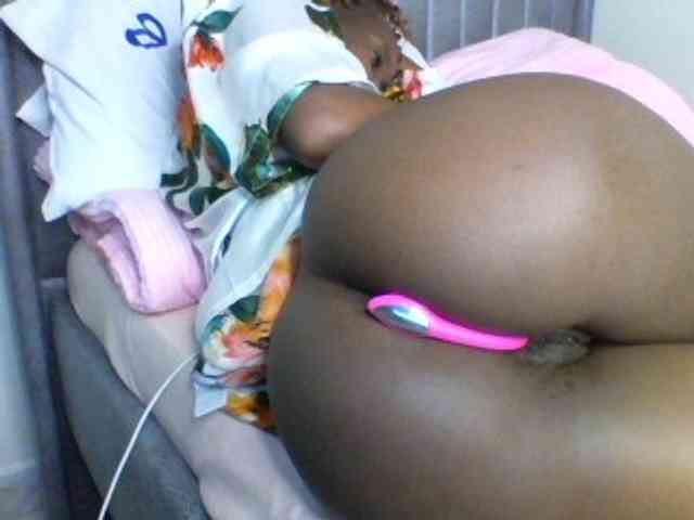 curvypetite001 webcam