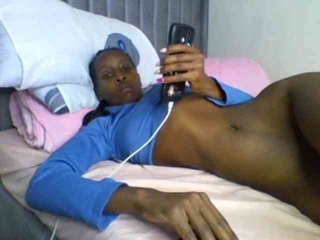 curvypetite001 webcam