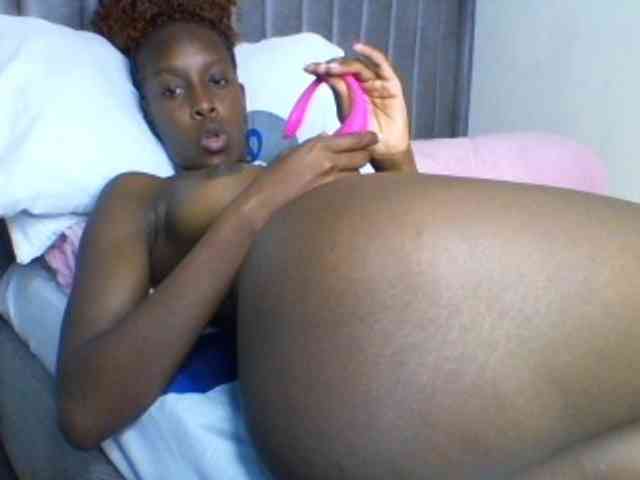 curvypetite001 webcam