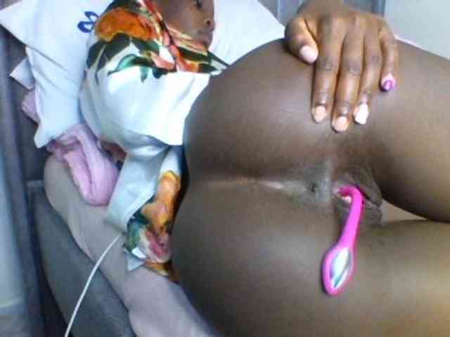 curvypetite001 webcam