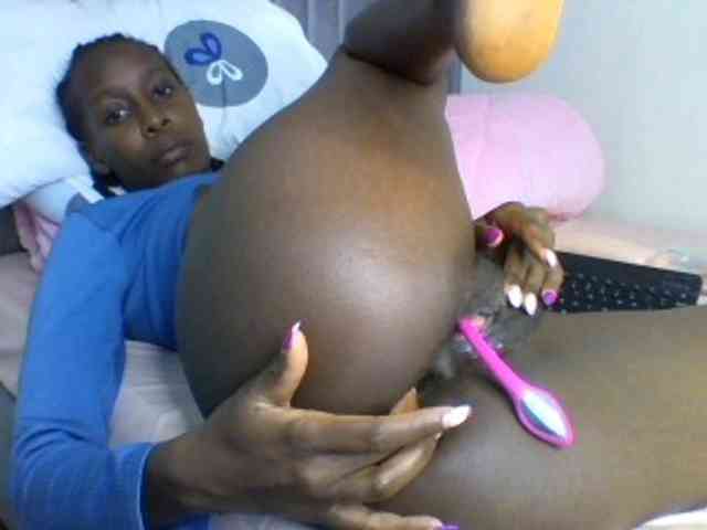 curvypetite001 webcam