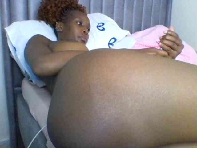 curvypetite001 webcam