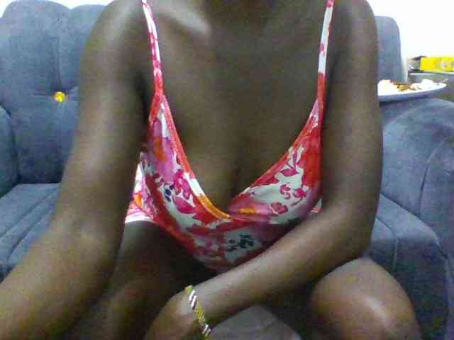 Naughtysarafina webcam