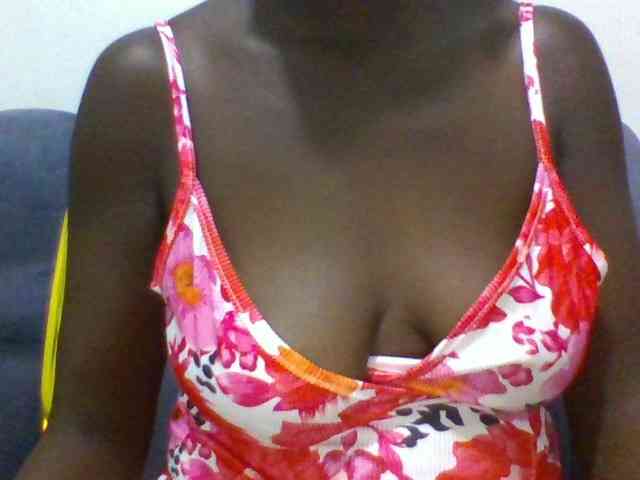 Naughtysarafina webcam