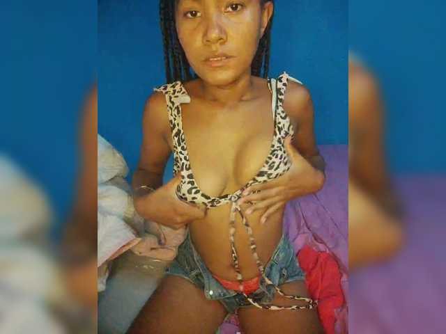 Carmella1 – webcam model profile photo