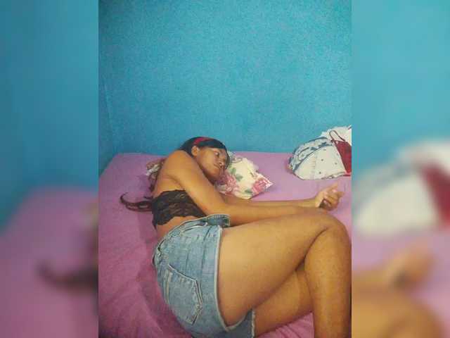 Carmella1's BongaCams show and profile