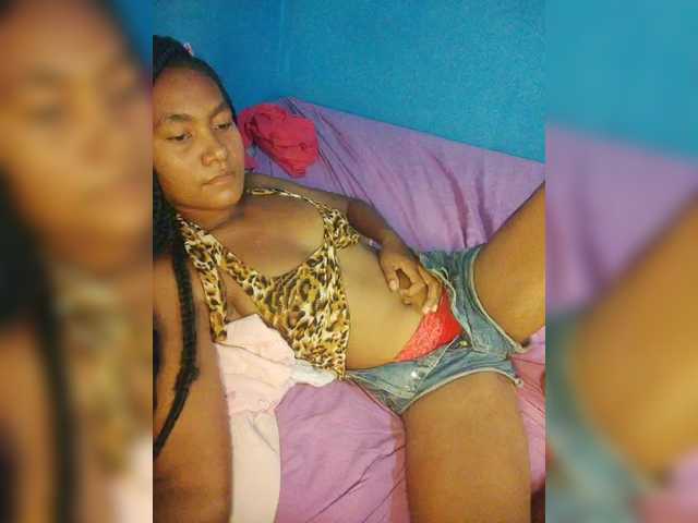 Carmella1's BongaCams show and profile