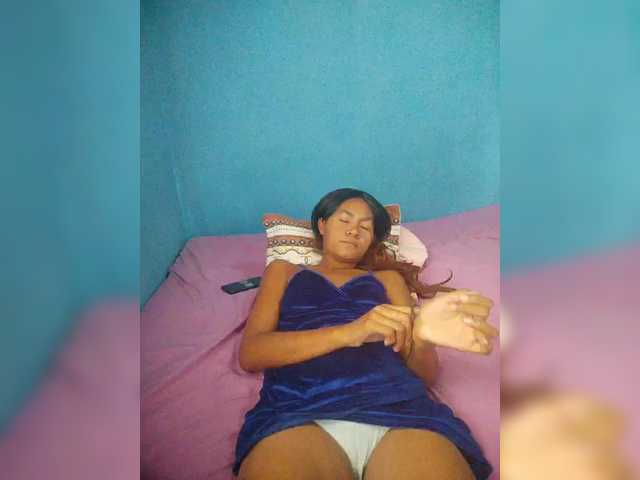 Carmella1's BongaCams show and profile