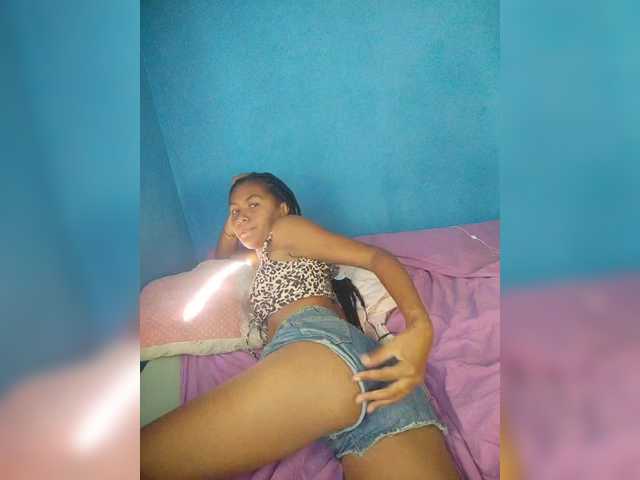 Carmella1's BongaCams show and profile