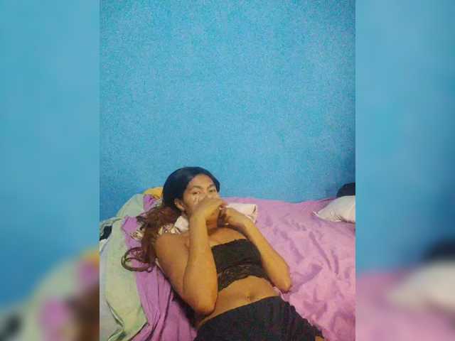 Carmella1's BongaCams show and profile