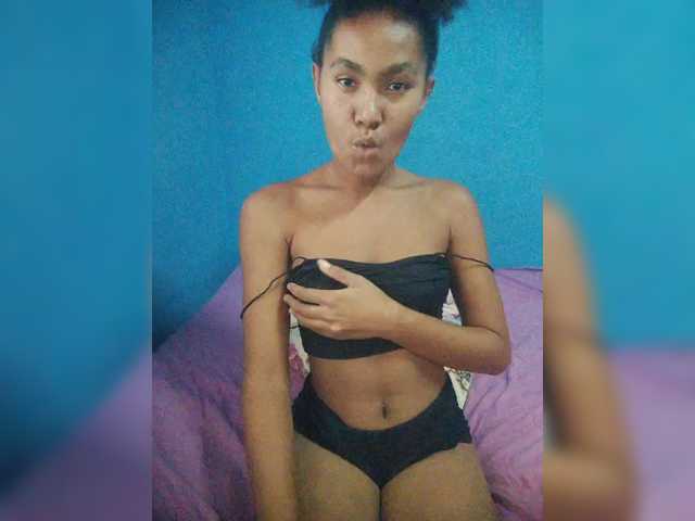 Carmella1's BongaCams show and profile